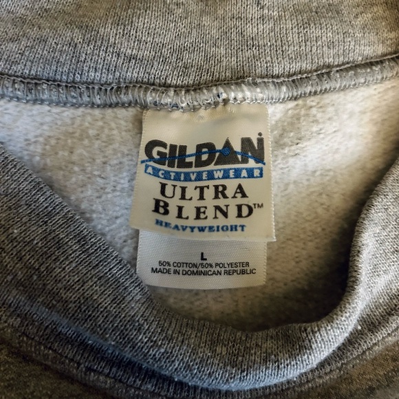 Vintage Gildan Activewear Heavyweight Crewneck Sweatshirt Unisex size Large - Picture 3 of 7